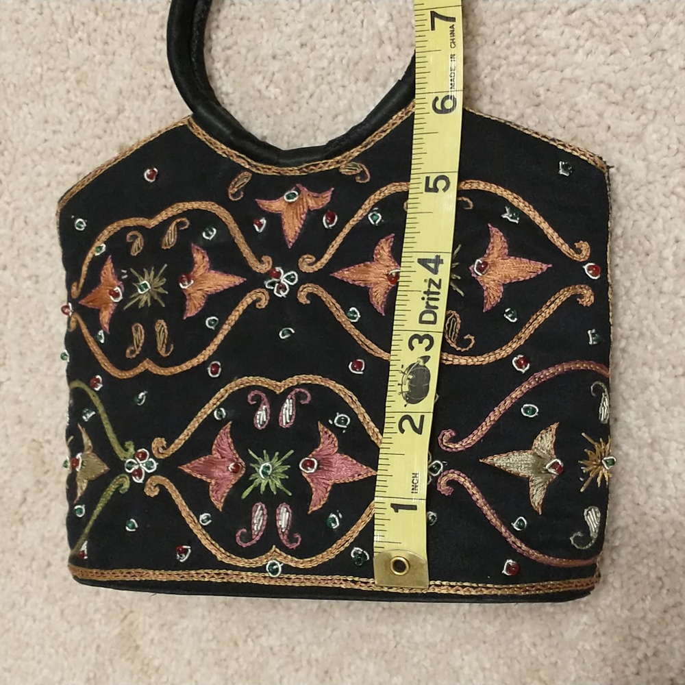 Embroidered Handbag - Picture 8 of 9